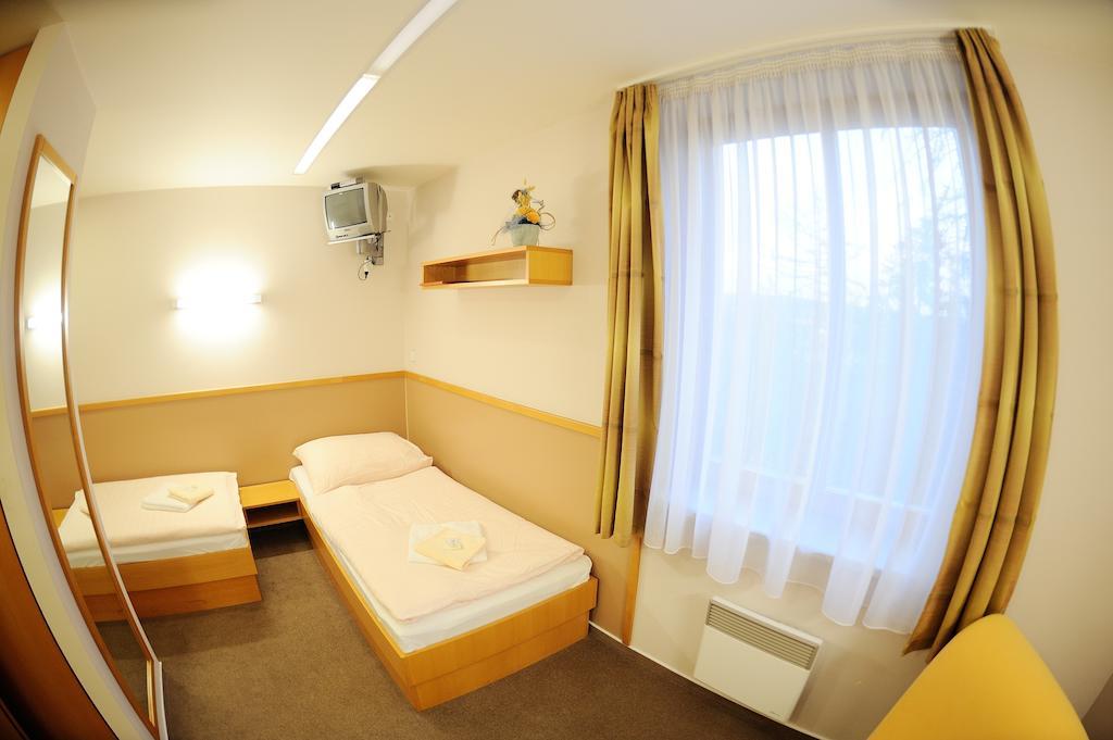 Hotel Prosperita Brünn Zimmer foto
